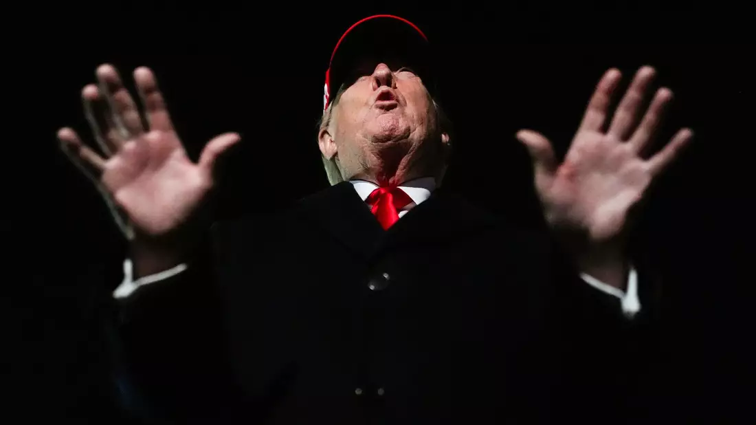 US-Präsident Donald Trump will auf die Blockade der Straße von Hormus durch den Iran nun mit einer eigenen Sperrung reagieren. - Bild: Julia Demaree Nikhinson/AP/dpa