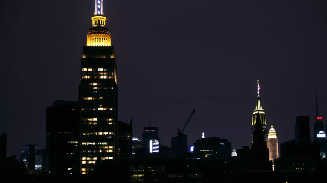 Arbeitsmarkt 2026: Neue Regeln, höhere Löhne, mehr Bürokratie - Bild: über boerse-global.de