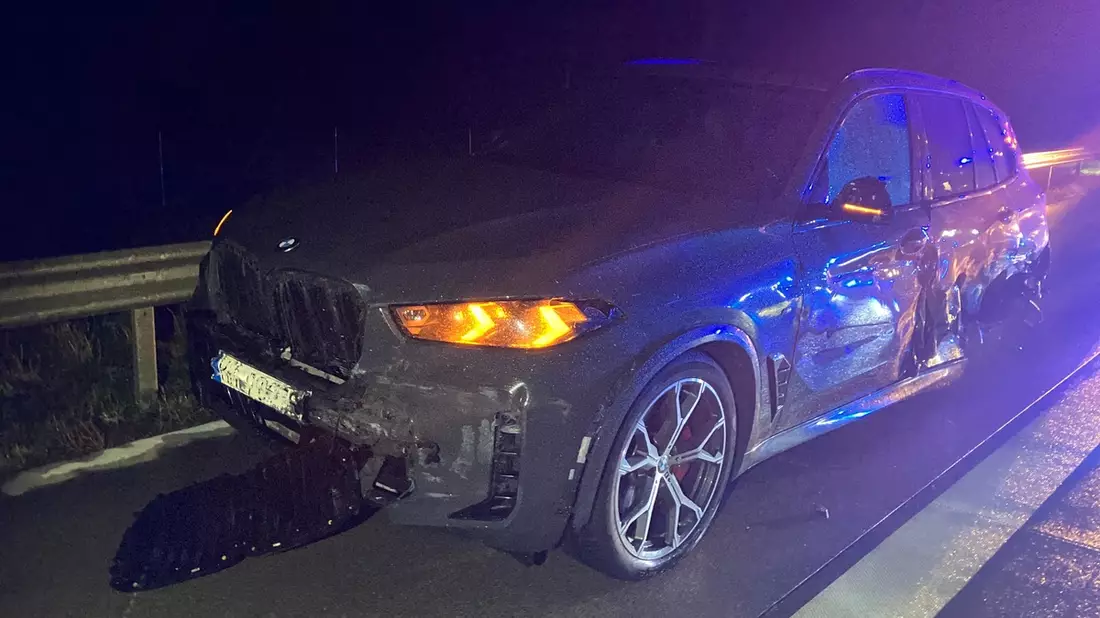 POL-DEL: Pressemeldung des PK BAB Ahlhorn vom 14.04.2026 hier: Falschfahrer verursacht Verkehrsunfall mit hohem Sachschaden auf der A1 in der Gemeinde Dinklage - Bild: presseportal.de