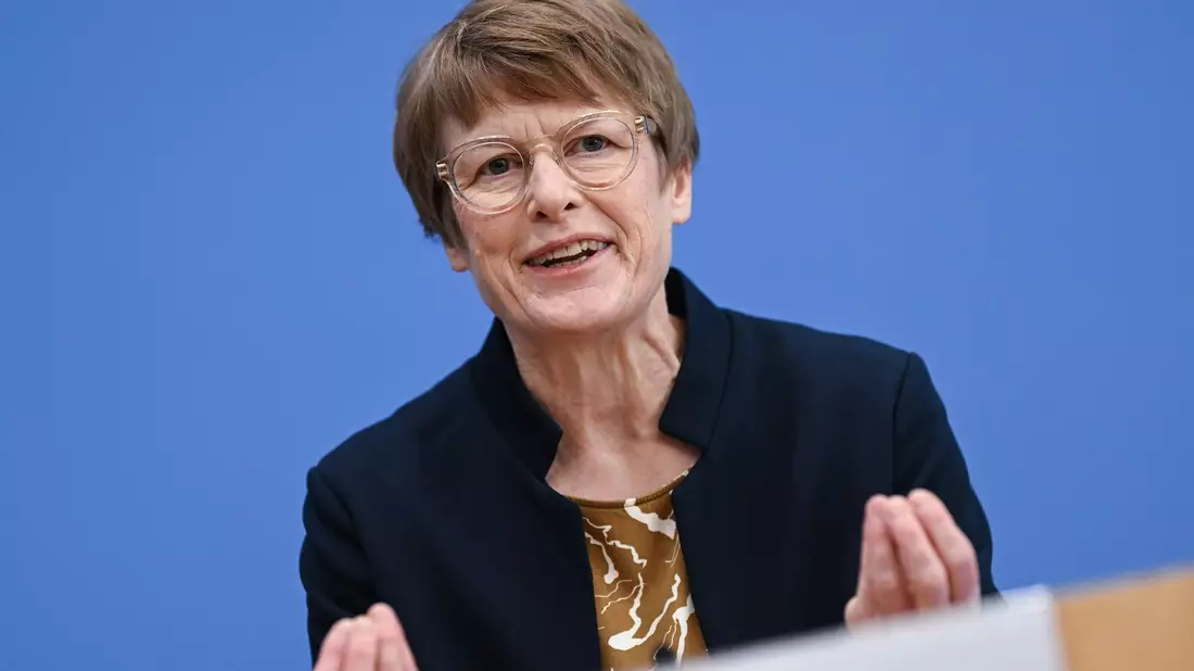 Fordert grundlegende Reformen, statt Hilfen mit der Gießkanne: die «Wirtschaftsweise» Veronika Grimm. (Archivbild) - Bild: Britta Pedersen/dpa