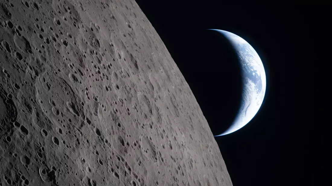 Dieses von der Nasa zur Verfügung gestellte Foto zeigt die Erde, die hinter dem Mond untergeht. (Archivbild) - Bild: Uncredited/NASA´/AP/dpa