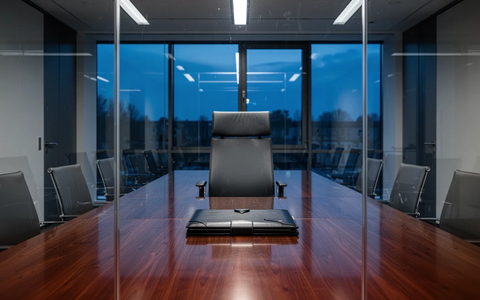 Arbeitsrecht 2026: Transparenz-Pflicht trifft auf Beweislast-Hürden - Foto: über boerse-global.de