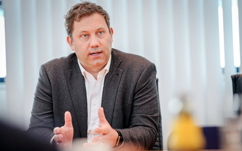 Für SPD-Chef Lars Klingbeil kommt es jetzt auf eine zügige Umsetzung von Entlastungen an. - Foto: Kay Nietfeld/dpa Für SPD-Chef Lars Klingbeil kommt es jetzt auf eine zügige Umsetzung von Entlastungen an. - Foto: Kay Nietfeld/dpa