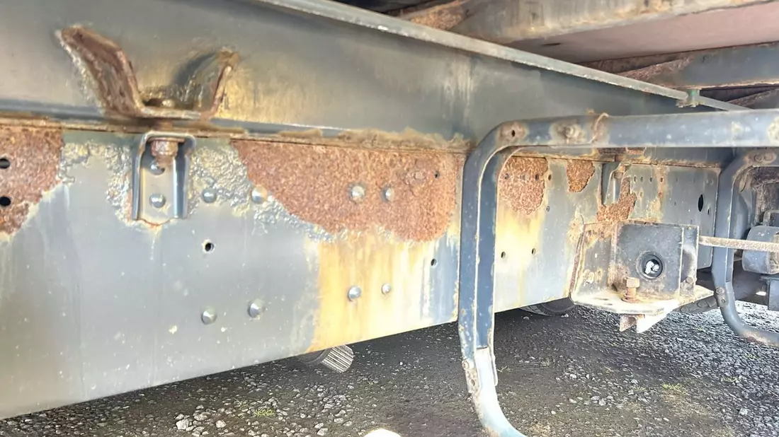 POL-KLE: Geldern - Verkehrskontrolle zur Überprüfung der Verkehrstauglichkeit: Lkw sichergestellt worden - Bild: presseportal.de
