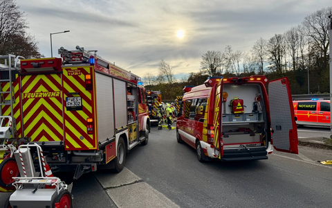 FW Hünxe: eCall meldet schweren Verkehrsunfall auf der BAB 3 - Foto: presseportal.de FW Hünxe: eCall meldet schweren Verkehrsunfall auf der BAB 3 - Foto: presseportal.de
