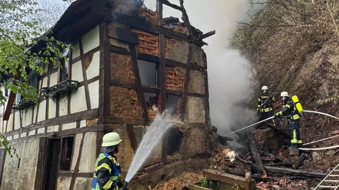 FW-OG: Gebäudebrand in Zell-Weierbach - Eine Person verstorben. - Bild: presseportal.de