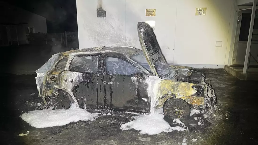 POL-PILEK: Fahrzeugbrand in Wolfstein - Bild: presseportal.de