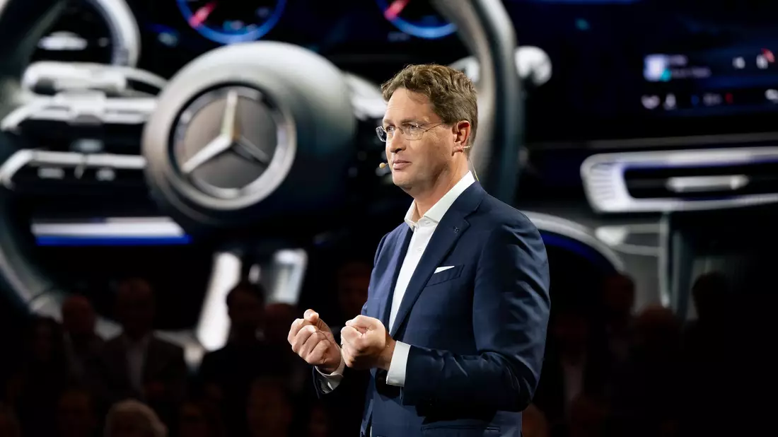 Mercedes-Chef: «CO2-Neutralität bleibt das langfristige Ziel unserer Strategie» (Archivbild) - Bild: Sven Hoppe/dpa