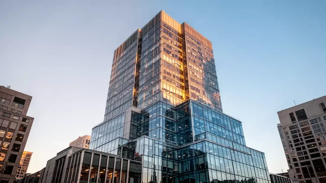 Wolters Kluwer Aktie: Doppelschlag im Kurstief - Bild: über boerse-global.de