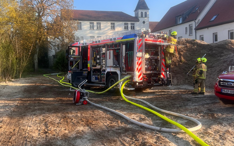 FW Paderborn: Gemeldeter Wohnungsbrand am Heilandsfrieden - Foto: presseportal.de