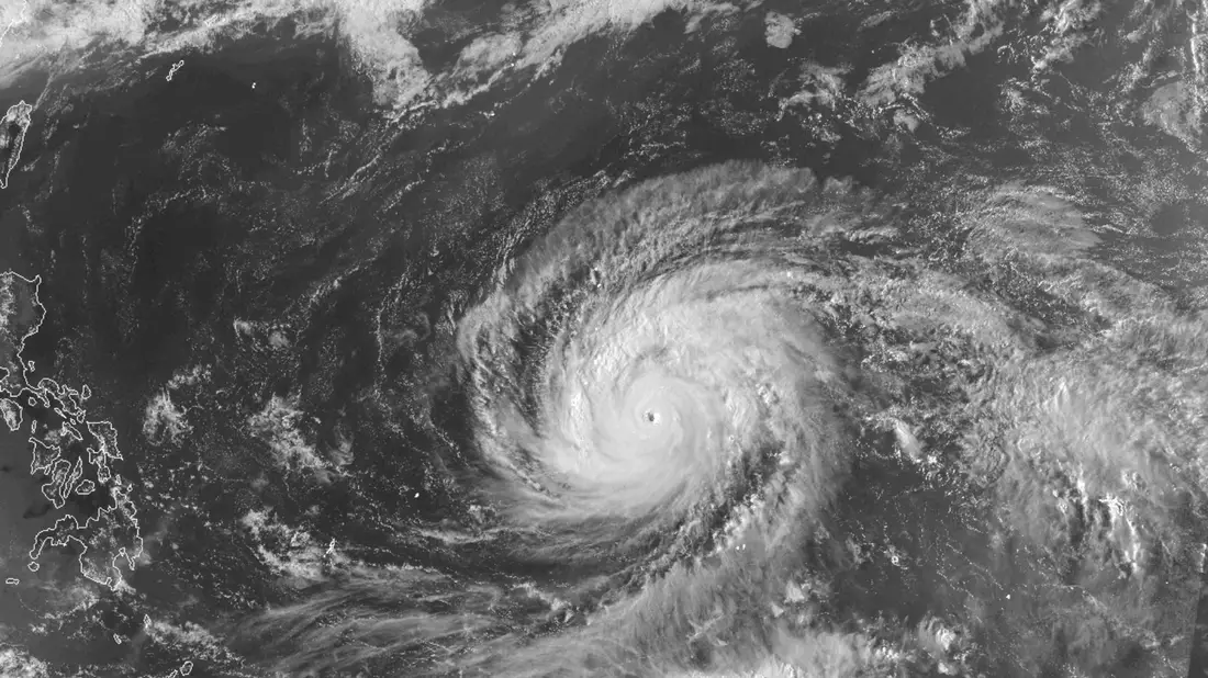Der Taifun war der bisher schwerste Tropensturm des Jahres. - Bild: -/NOAA/AP/dpa