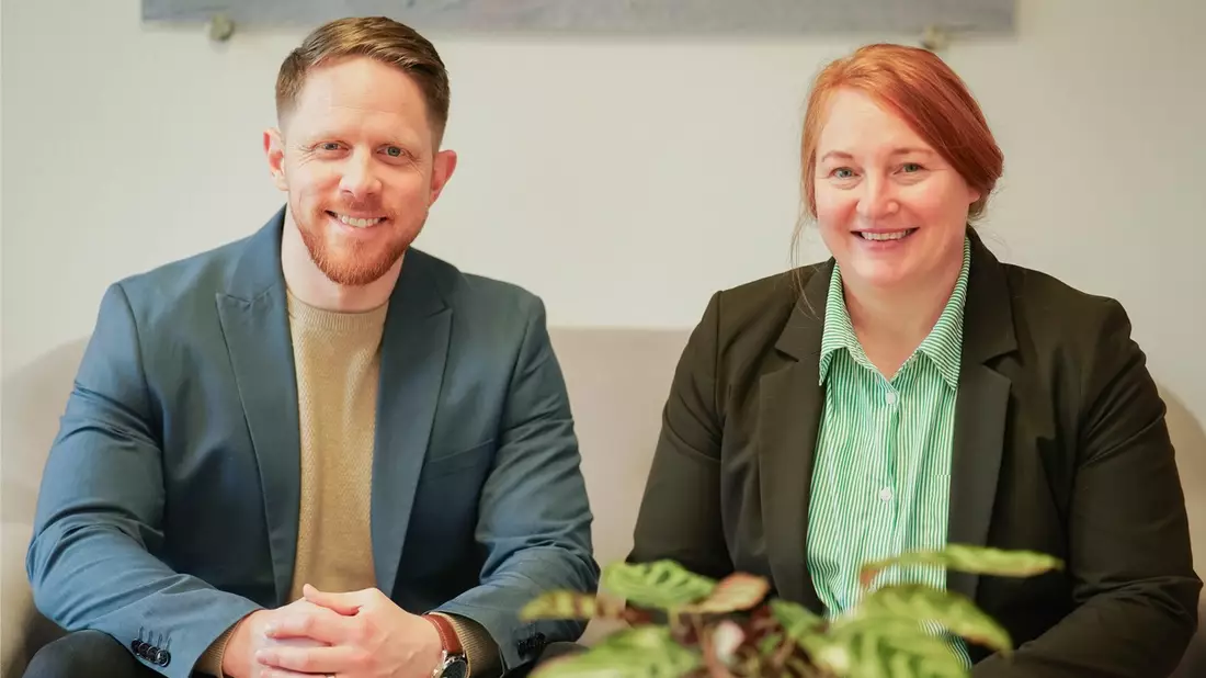 Streit oder Rückzug: Jonathan Makkonen und Janine Förster von Das Relationship verraten, warum Paare immer in denselben Mustern feststecken - Bild: presseportal.de