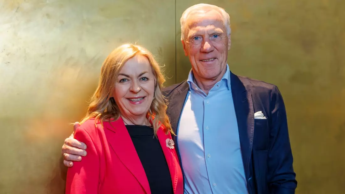 Gesundheit ins Grundgesetz? Das wäre mehr als Symbolpolitik / Wie Andrea Galle, Vorständin mkk - meine krankenkasse und Prof. Ingo Froböse erreichen wollen, Gesundheit im Grundgesetz zu verankern - Bild: presseportal.de