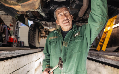 Olivenernte, Winter-Chaos in den USA und eine eigene Feuerwehr. Morlock Motors startet wieder durch - ab Donnerstag bei Kabel Eins und auf Joyn - Foto: presseportal.de