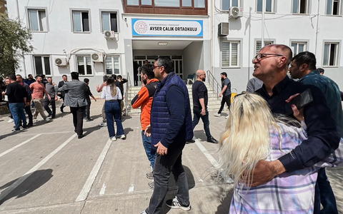 Erneut fielen Schüsse an einer Schule in der Türkei. - Foto: IHA/IHA via AP/dpa
