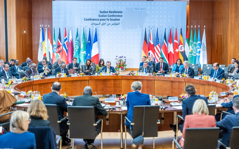 Auf der dritten internationalen Sudan-Konferenz geht es unter anderem um Zusagen für die Finanzierung humanitärer Hilfe. - Foto: Michael Kappeler/dpa Auf der dritten internationalen Sudan-Konferenz geht es unter anderem um Zusagen für die Finanzierung humanitärer Hilfe. - Foto: Michael Kappeler/dpa