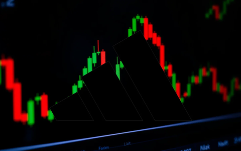 Adidas Stock: A Critical Week of Earnings and Shareholder Signals - Foto: über boerse-global.de