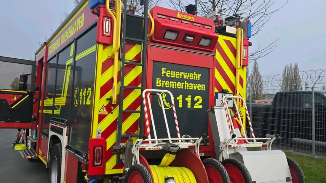 FW Bremerhaven: Brandeinsatz in der Batteriestraße - Bild: presseportal.de