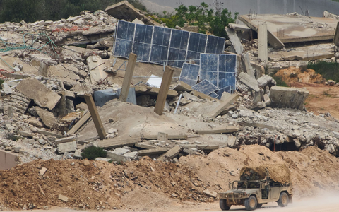 Israels Premier ordnet eine Ausweitung der Sicherheitszone im SĂŒdlibanon an. - Foto: Ariel Schalit/AP/dpa Israels Premier ordnet eine Ausweitung der Sicherheitszone im SĂŒdlibanon an. - Foto: Ariel Schalit/AP/dpa