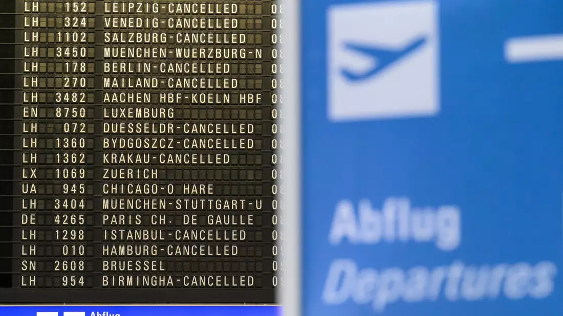 Hunderte Flüge der Lufthansa sind erneut gestrichen.  - Bild: Hannes P. Albert/dpa
