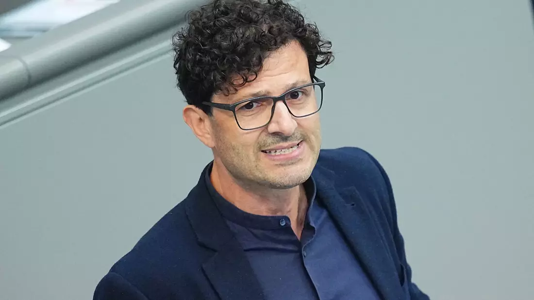 Der Bundestagsabgeordnete Luigi Pantisano möchte Linken-Vorsitzender werden. (Archivbild) - Bild: Michael Kappeler/dpa