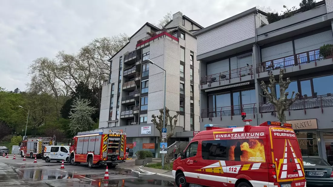 FW Weinheim: Feuerwehr Weinheim im Einsatz bei Wasserschaden in der Grundelbachstraße - Bild: presseportal.de