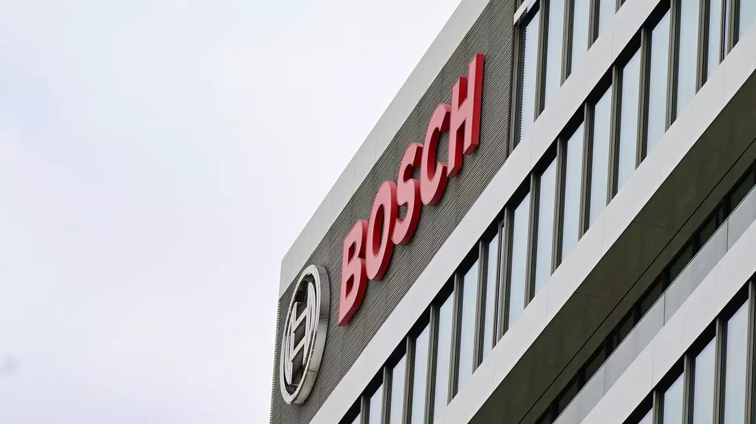 Bosch hat 2025 einen Millionenverlust verbucht.  - Bild: Bernd Weißbrod/dpa