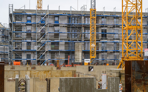 Es werden wieder mehr neue Wohnungen genehmigt. - Foto: Patrick Pleul/dpa