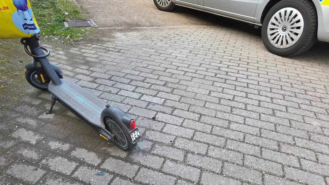 POL-AC: DIY-Kennzeichen überzeugt nicht - E-Scooter ohne Versicherung gestoppt - Bild: presseportal.de