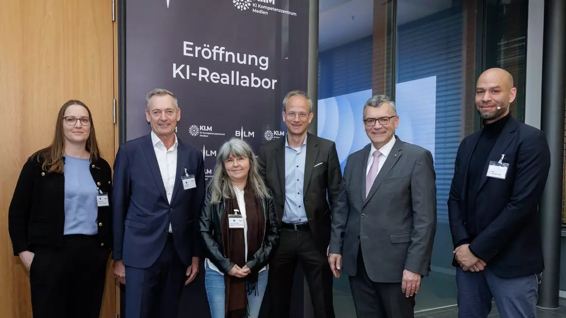 Erstes KI-Reallabor für die Medienbranche in Bayern: Innovationen im Praxistest - Bild: presseportal.de
