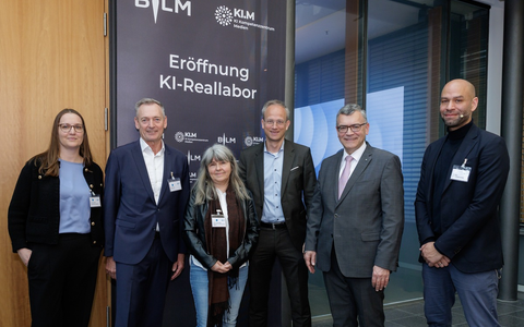 Erstes KI-Reallabor für die Medienbranche in Bayern: Innovationen im Praxistest - Foto: presseportal.de