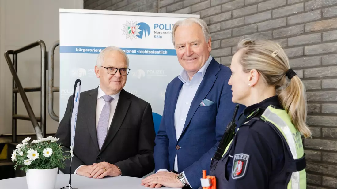 POL-K: 260417-2-K Eröffnung der Anlaufstelle der Polizei Köln auf dem Kölner Messegelände - Bild: presseportal.de