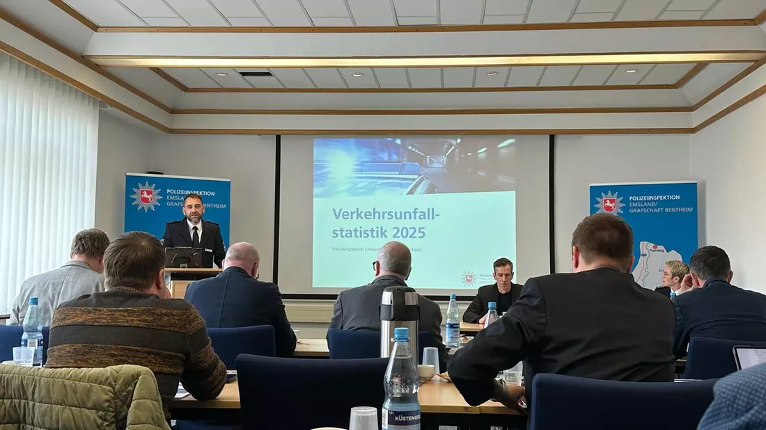 POL-EL: Emsland/Grafschaft Bentheim - Polizeiinspektion Emsland/Grafschaft Bentheim stellt Kriminal- und Verkehrsunfallstatistik 2025 vor - Positive Entwicklung, aber weiterhin klare Handlungsfelder - Bild: presseportal.de