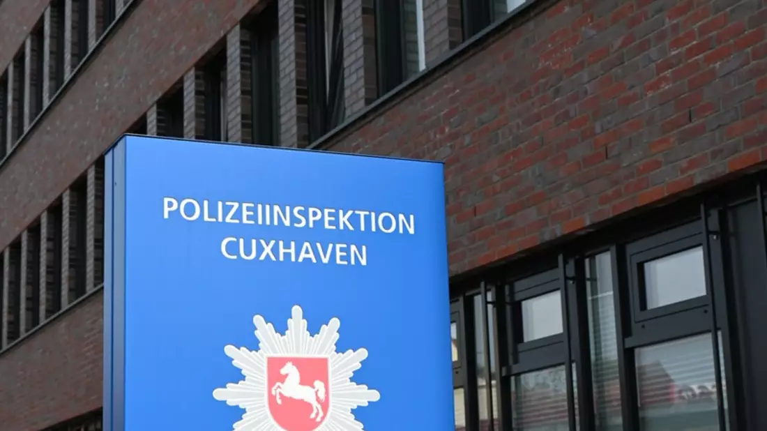 POL-CUX: Pressemitteilung zur offiziellen Einweihung des Erweiterungsbaus der Polizeiinspektion Cuxhaven (Fotos und Faktenblatt im Anhang) - Bild: presseportal.de