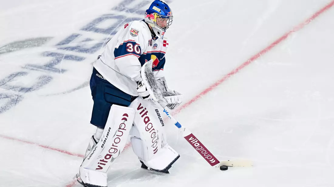 Die Saison von Antoine Bibeau und dem EHC Red Bull München ist zu Ende. (Archivbild) - Bild: Uwe Anspach/dpa