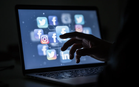 DAK-Studie: Essstörungen bei Jugendlichen nehmen drastisch zu - Foto: über boerse-global.de