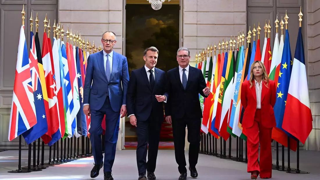 Auf einer Konferenz in Paris machten sich rund 50 Länder für eine neutrale Marine-Mission in der Straße von Hormus stark.  - Bild: Jeanne Accorsini/Sipa/PA Wire/dpa