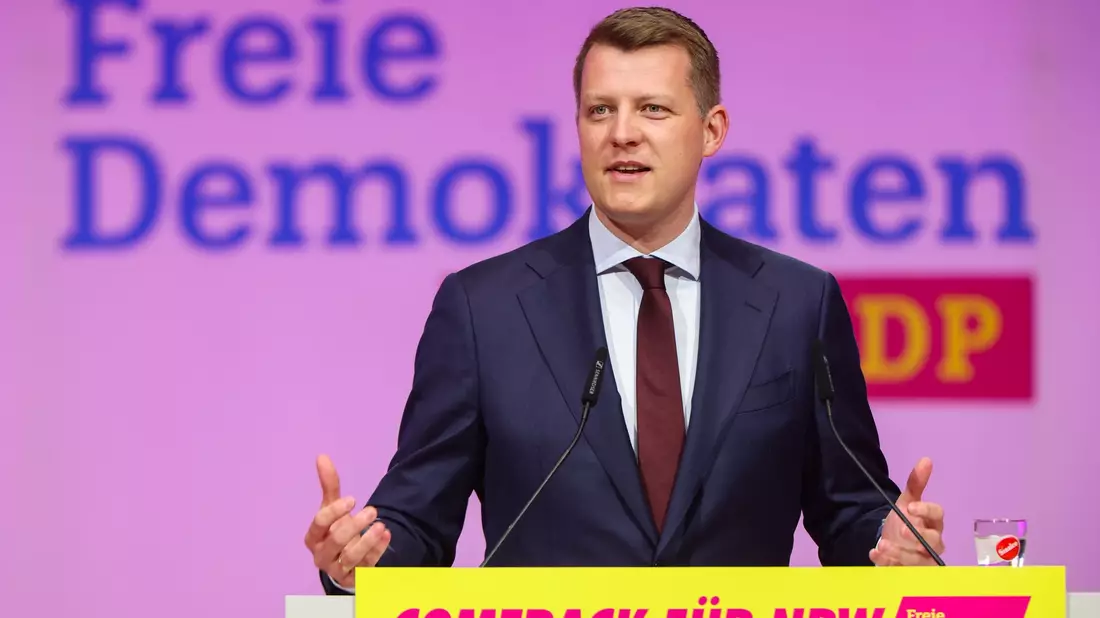 Henning Höne fordert für ein Comeback der FDP eine geschlossene Partei. - Bild: Christoph Reichwein/dpa