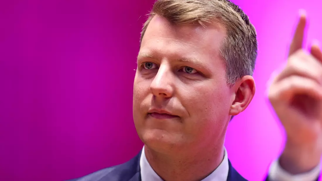 Henning Höne kämpft um den Bundesvorsitz der FDP. - Bild: Christoph Reichwein/dpa