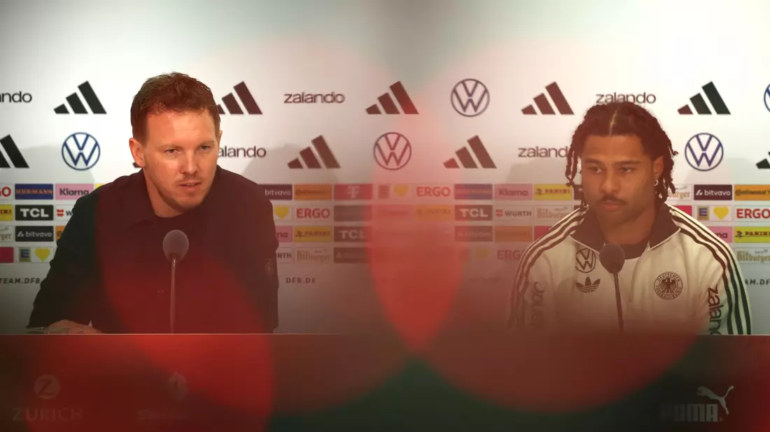 Kein gemeinsamer Sommer? Nagelsmann und Gnabry. - Bild: Christian Charisius/dpa
