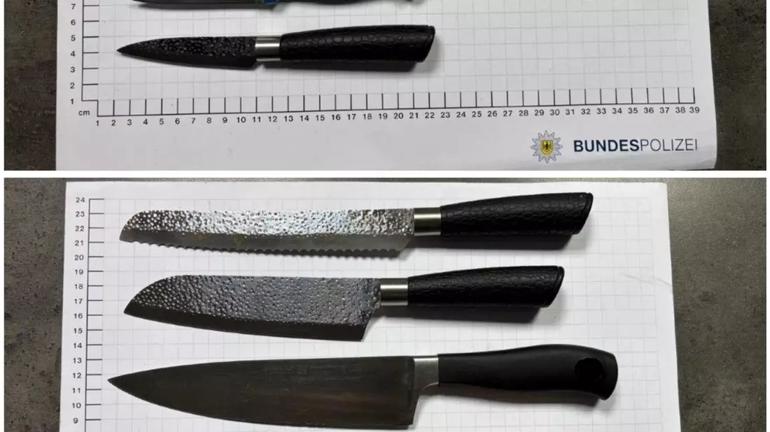 BPOL NRW: Acht Messer im Rucksack mitgeführt - Bundespolizei stellt alkoholisierten Mann im Dortmunder Hauptbahnhof - Bild: presseportal.de