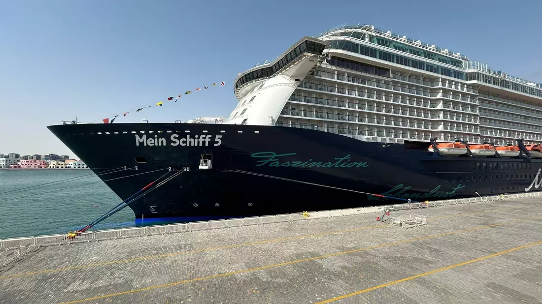 Das Kreuzfahrtschiff «Mein Schiff 5» konnte die Straße von Hormus passieren - Bild: Lana Dörrer/privat/dpa