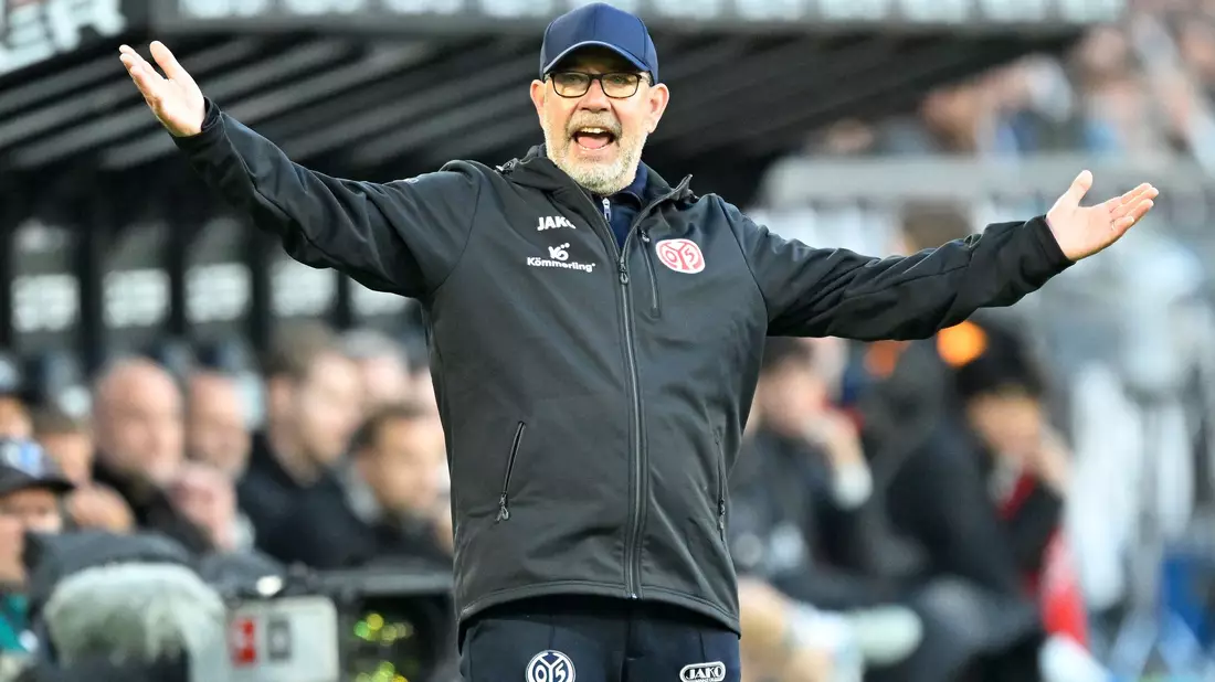 Urs Fischer konnte mit dem Mainzer Spiel lange nicht zufrieden sein. - Bild: Ulrich Hufnagel/dpa