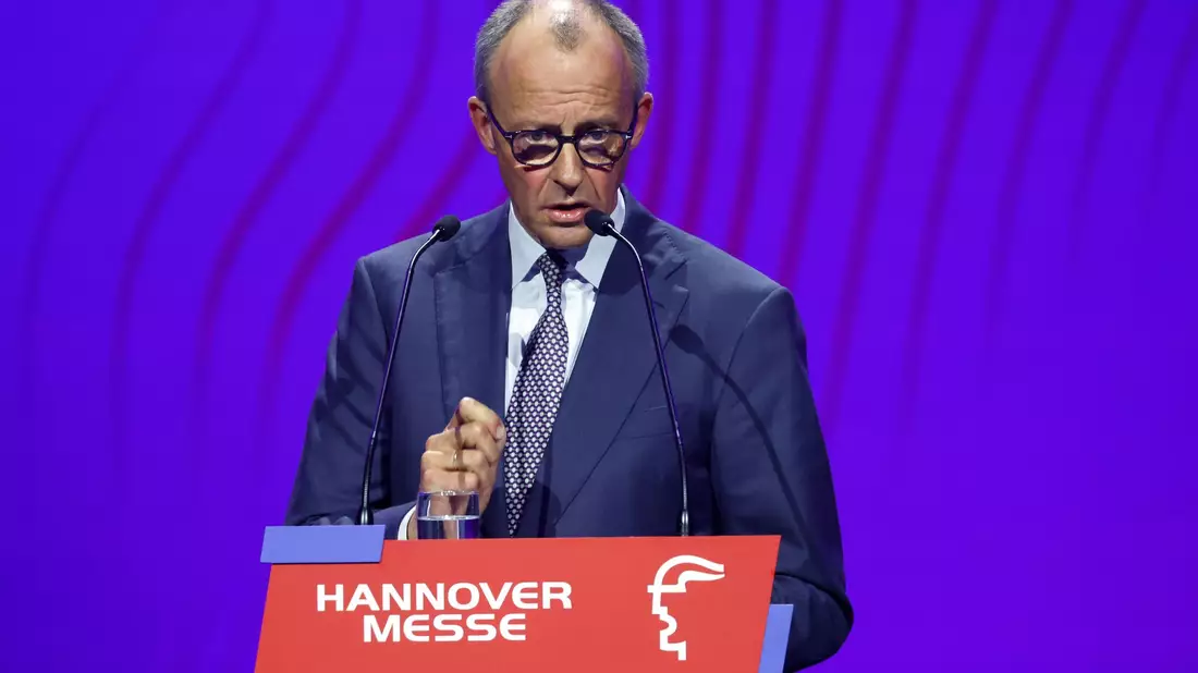 Merz betont zur Eröffnung die Bedeutung Brasiliens als Partnerland der Hannover Messe – und als wichtigsten Handelspartner Deutschlands in Südamerika. - Bild: Michael Matthey/dpa