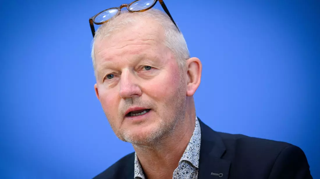 Der Erziehungswissenschaftler Olaf Köller sieht neben den Risiken auch die Chancen für Jugendliche im digitalen Raum. (Archivbild) - Bild: Bernd von Jutrczenka/dpa