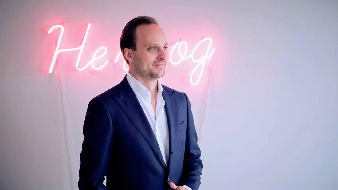 Die KI-Milliarden-Wette im geheimen CEO-Gruppenchat – warum Netzwerke unter Top-Managern so entscheidend sind - Bild: presseportal.de
