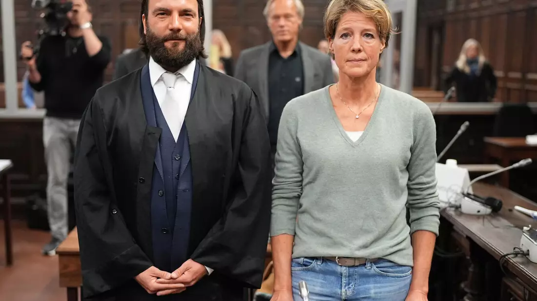 Es ist bereits der 44. Verhandlungstag im Prozess gegen Christina Block. - Bild: Marcus Brandt/dpa Pool/dpa