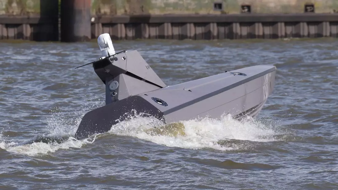 Das Rheinmetall-Drohnenboot ist 8,5 Meter lang. (Archivbild) - Bild: Marcus Brandt/dpa