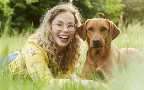 Schutz für Vierbeiner: Frühlingsgefahren für Hund und Katze erkennen - Foto: presseportal.de
