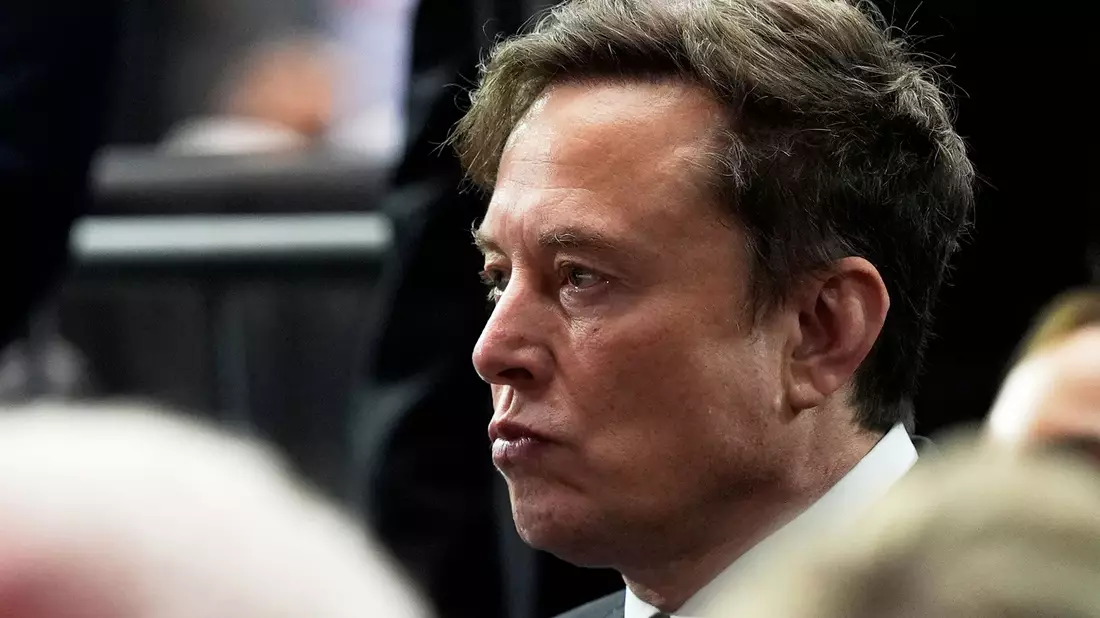 Elon Musk wehrt sich gegen französische Ermittlungen gegen seine Onlineplattform X. (Archivbild) - Bild: Julia Demaree Nikhinson/AP/dpa